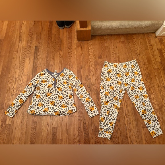 Woman’s DISNEY lion king pyjamas two piece set - Picture 1 of 4